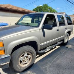 2000 Chevy Tahoe
