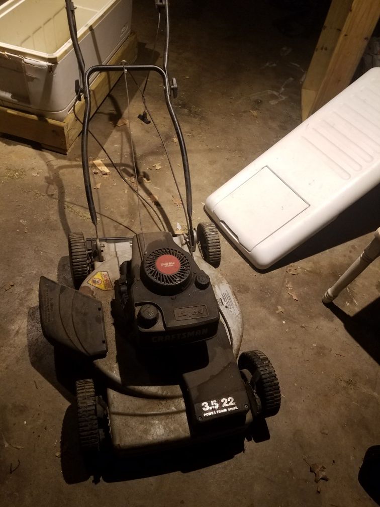 Sears craftsman eager 1 lawnmower. Self propelled.
