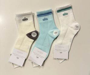 Alo Yoga Socks - New with Tags! Ankle & Half-Crew