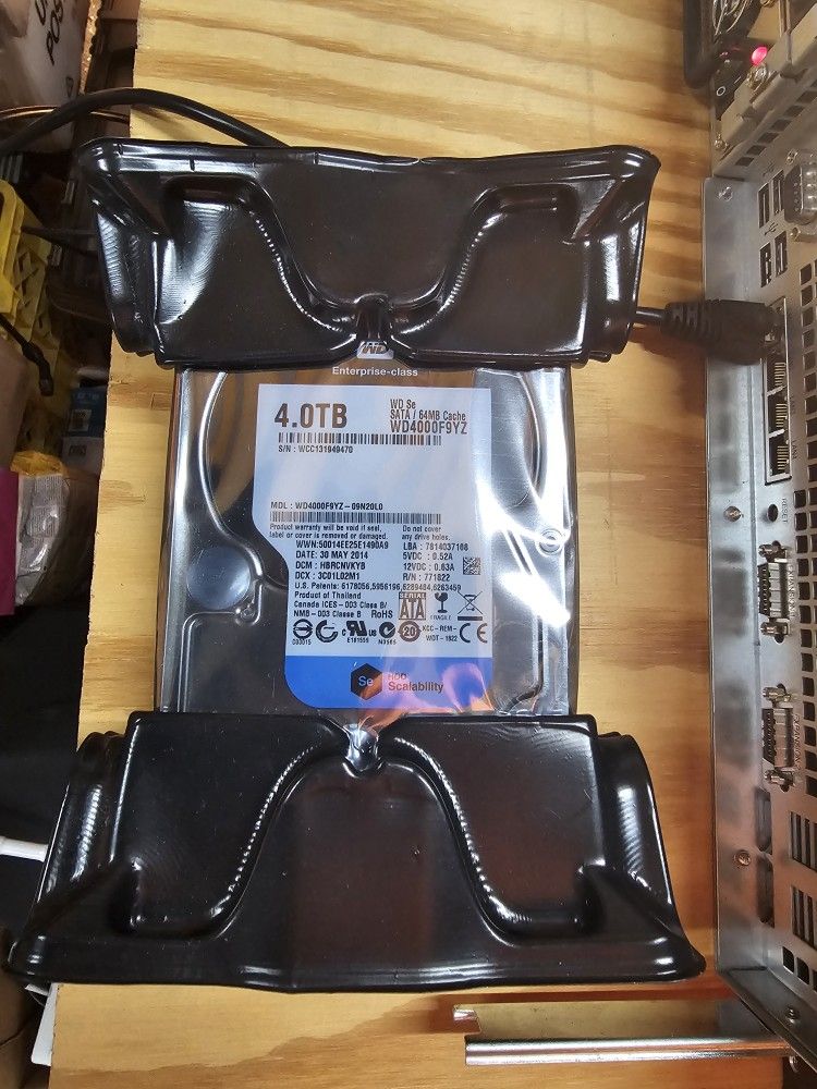 Western Digital Blue 4 TB WD4OOF9YZ 09N20L0