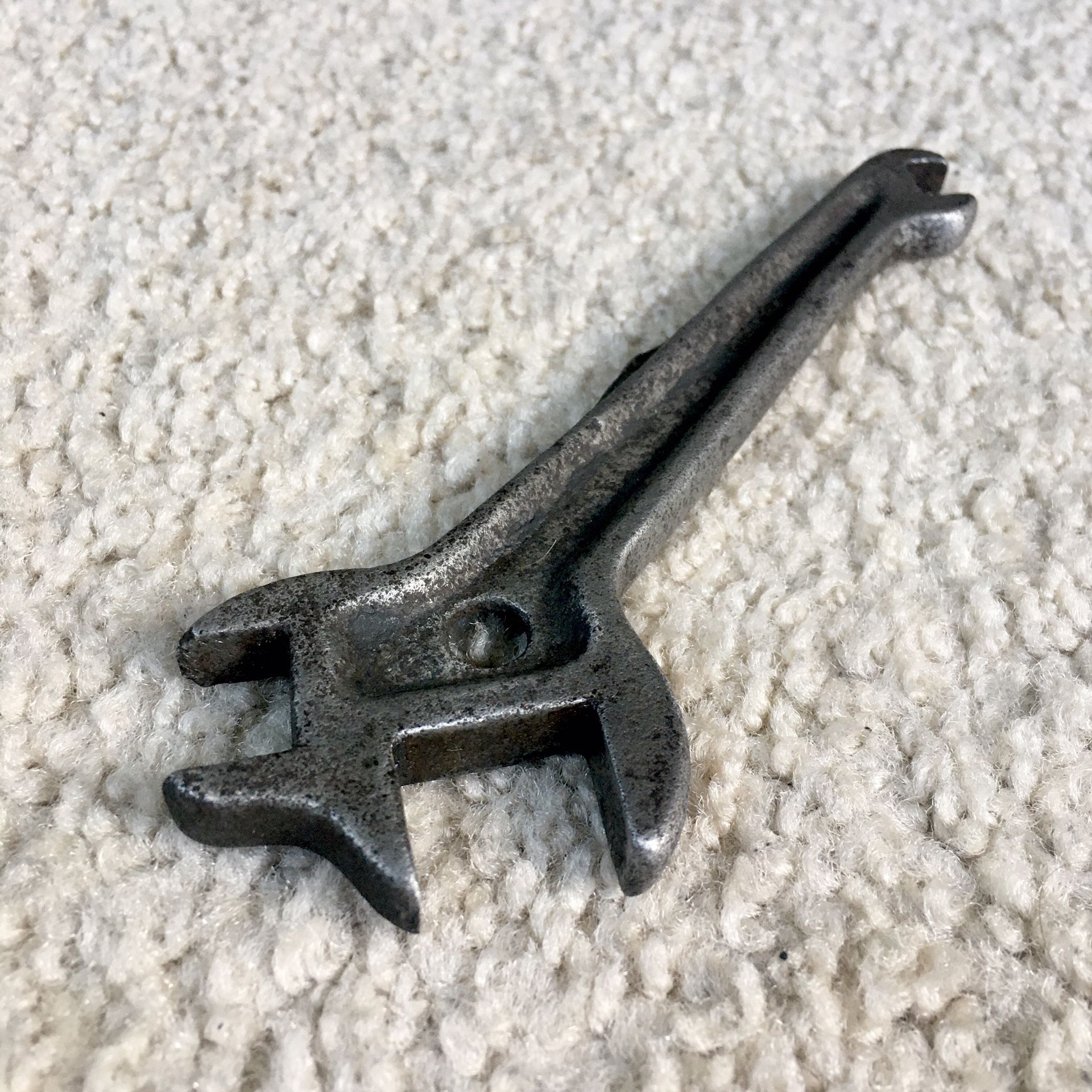 Antique Cast Iron Tractor & Farm Equipment Wrench Multi-Tool - Unbranded - RARE!!