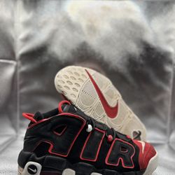 Nike Air More Uptempo 96 Red Toe 