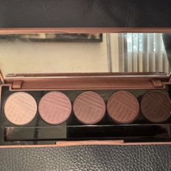 Does Of Colors Eyeshadow Palette 