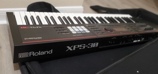 Roland XPS30 keyboard