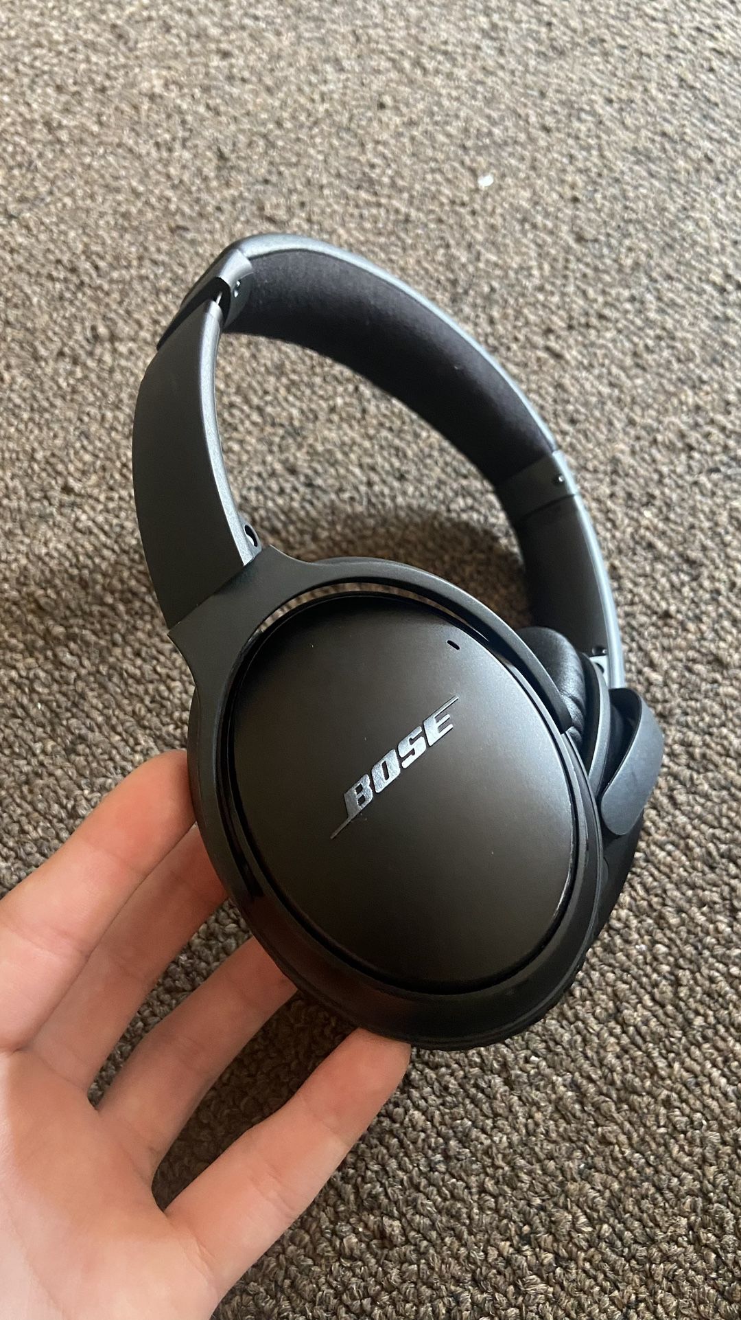 Bose - QuietComfort Wireless Noise Cancelling Over-the-Ear Bluetooth Headphones
