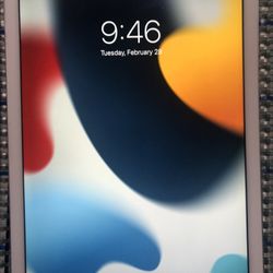 Apple iPad Air 2nd Generation Unlocked Like New!