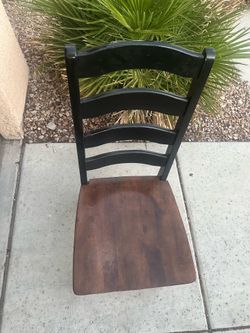Six chairs , no table