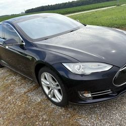 2013 Tesla S 85