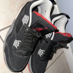 Jordan 4 Bred