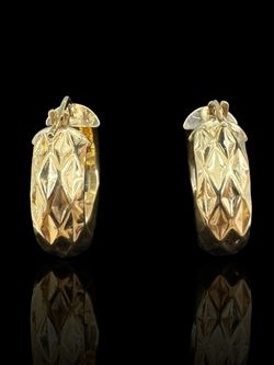 14K Hoop Earrings Diamond Pattern