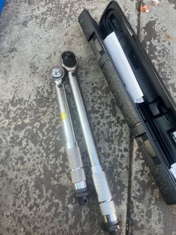 Pittsburgh Pro 3/8 in. Drive Reversible Click Type Torque Wrench NEW