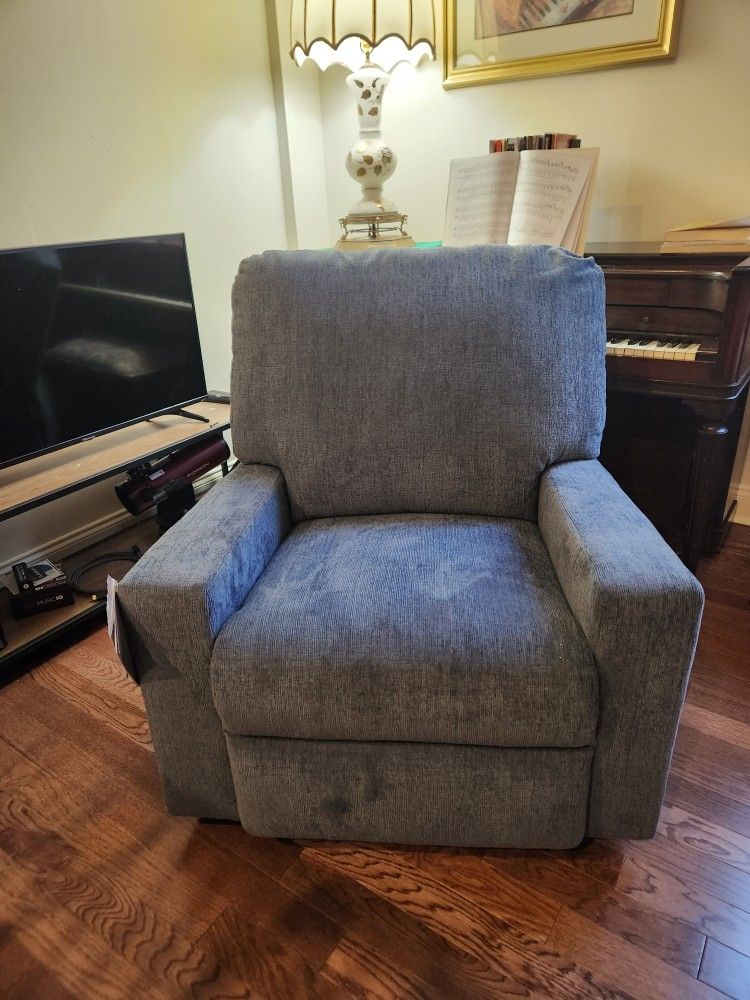 Manual Recliner Rocker - Light Blue  - Signature By Ashley Furniture