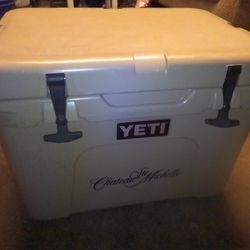 Yeti 35 Quart Cooler