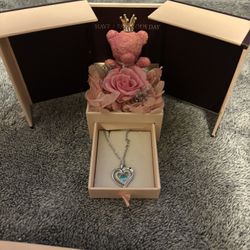 Forever Flower And Pink Bear With Necklace 