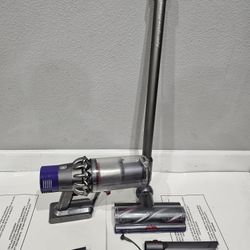 dyson v10 high torque cordless vacuum  grey