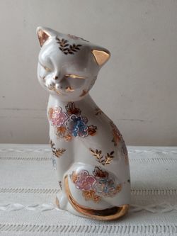 Vintage, one of a kind porcelain cat.