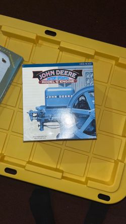 John Deere Battery Operated Model Engine