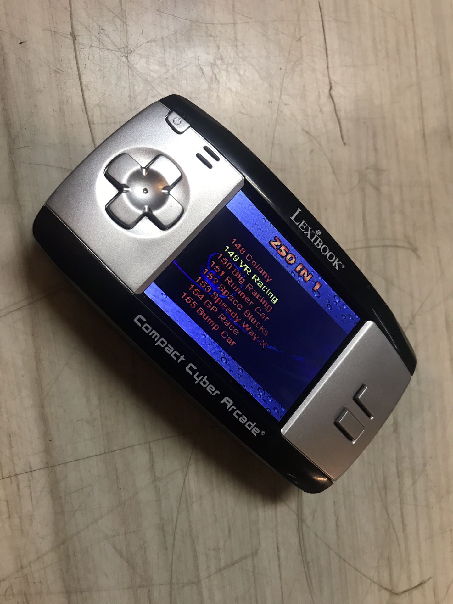 Lexibook Compact Cyber Arcade - 250 in 1 Handheld Games!