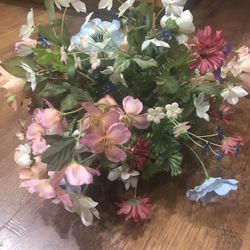 Short Vase With Flowers Pickup In Southwest Bakersfield 