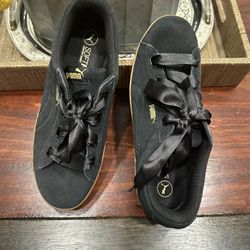 $25 Firm ! New Women’s Puma SoftFoam Comfort Insert Sneakers Size 10