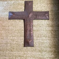 18”x15” Metal Cross Rustic 