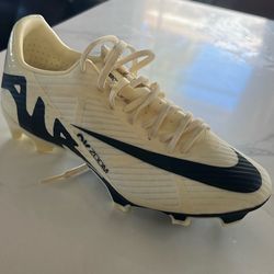 Nike Zoom Mercurial Vapor 15 Academy Outdoor Soccer Shoes Size 5.5  -Lemonade / Black Color Way