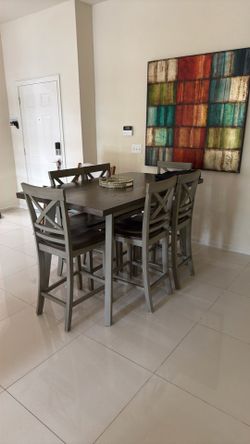Se vende juego de sala y comedor