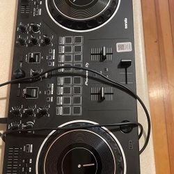 Pioneer DJ DDJ-REV5 DJ Controller