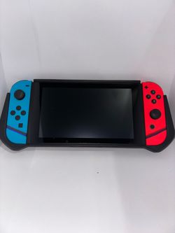 Nintendo Switch v1 + extra items and a free game