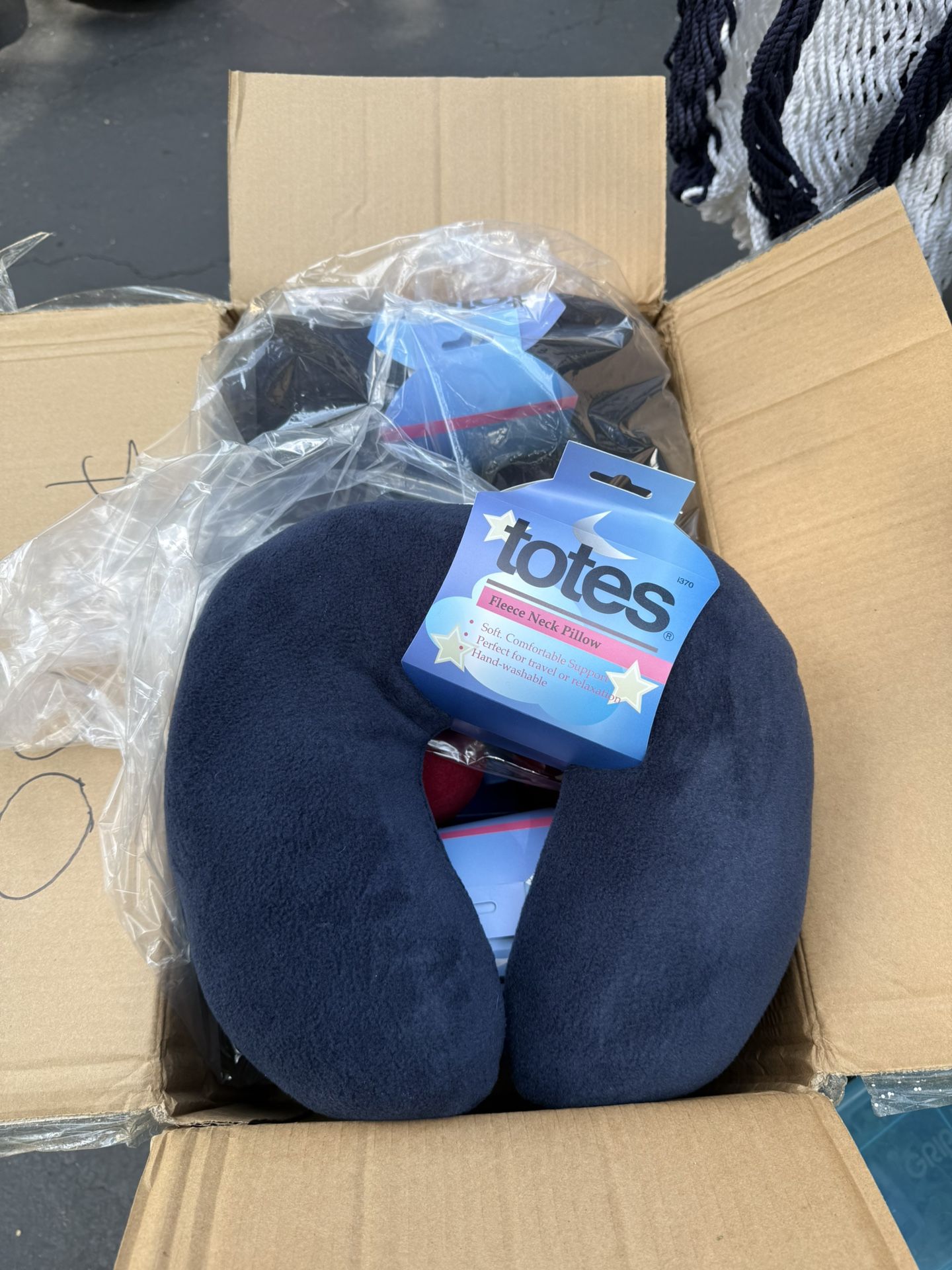 *NEW*   Fleece Neck Pillows - 6 per case 