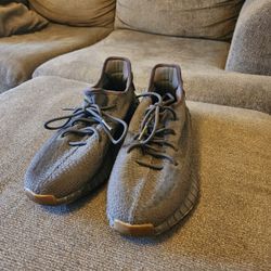 Adidas Yeezy Boost 350 V2 