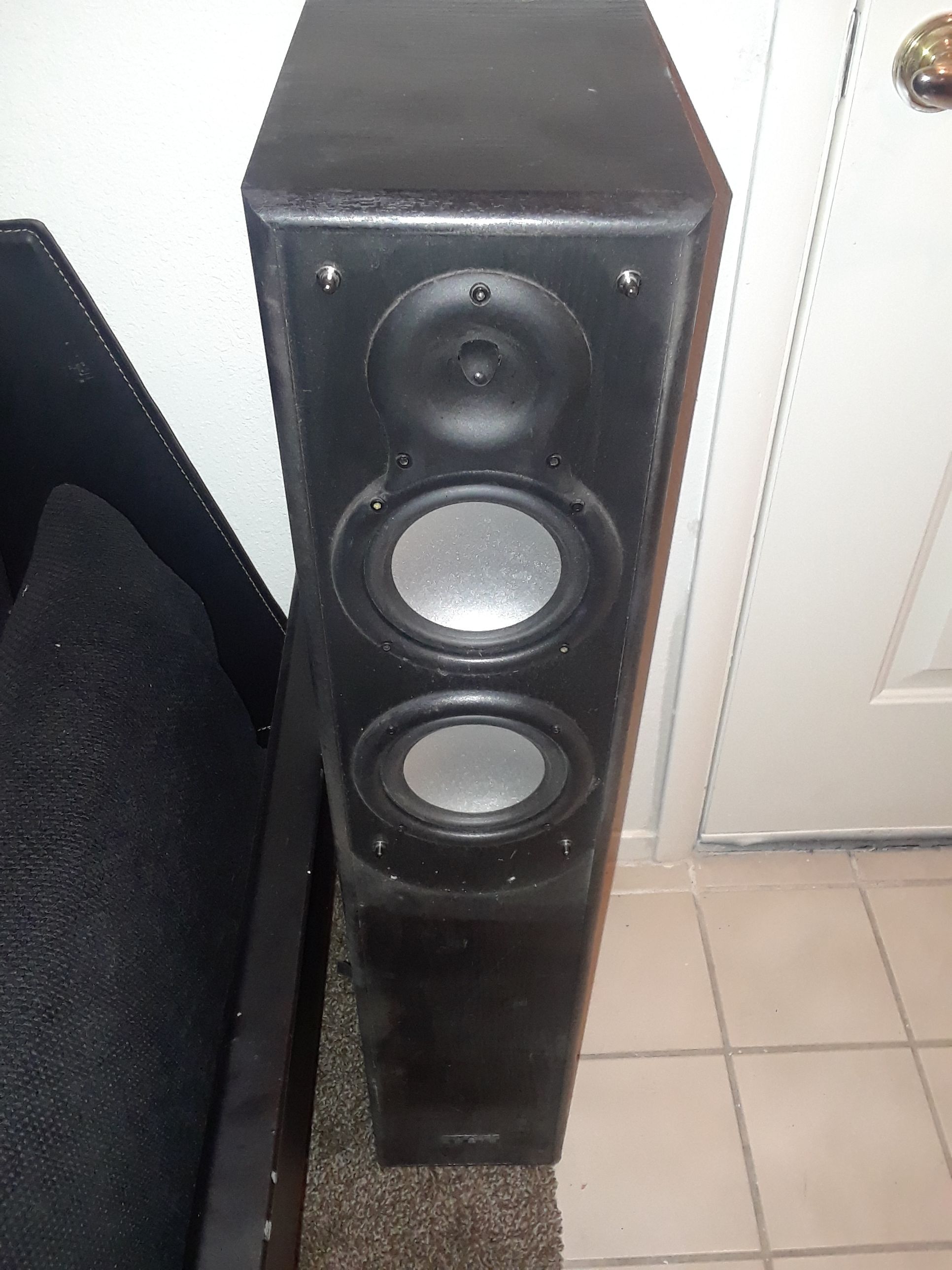 Theater Logic T2400 Tower Speakers Pair