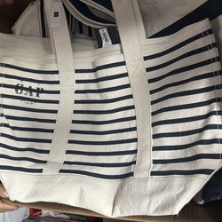 NEW GAP Tote Bags