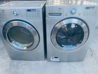 Washer and Gas Dryer Set