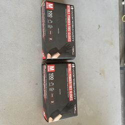 New Nitrile Gloves M
