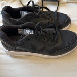 Nike Shows 6.5 Women