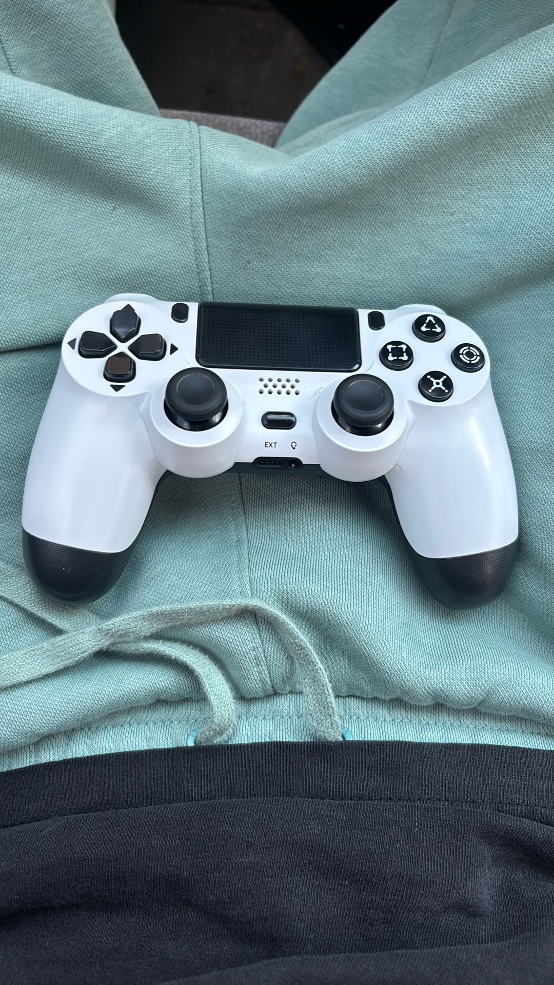 PS4 Controller