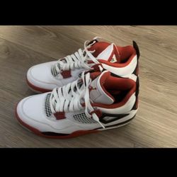 Jorda 4s/ Fire Red / Size 10.5