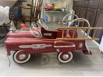 Vintage Fire Truck Peddle Car New Condition All Equipment