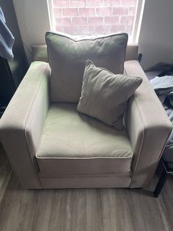 SINGLE PERSON COUCH