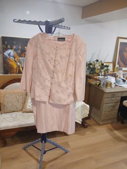 Woman two piece suit pink