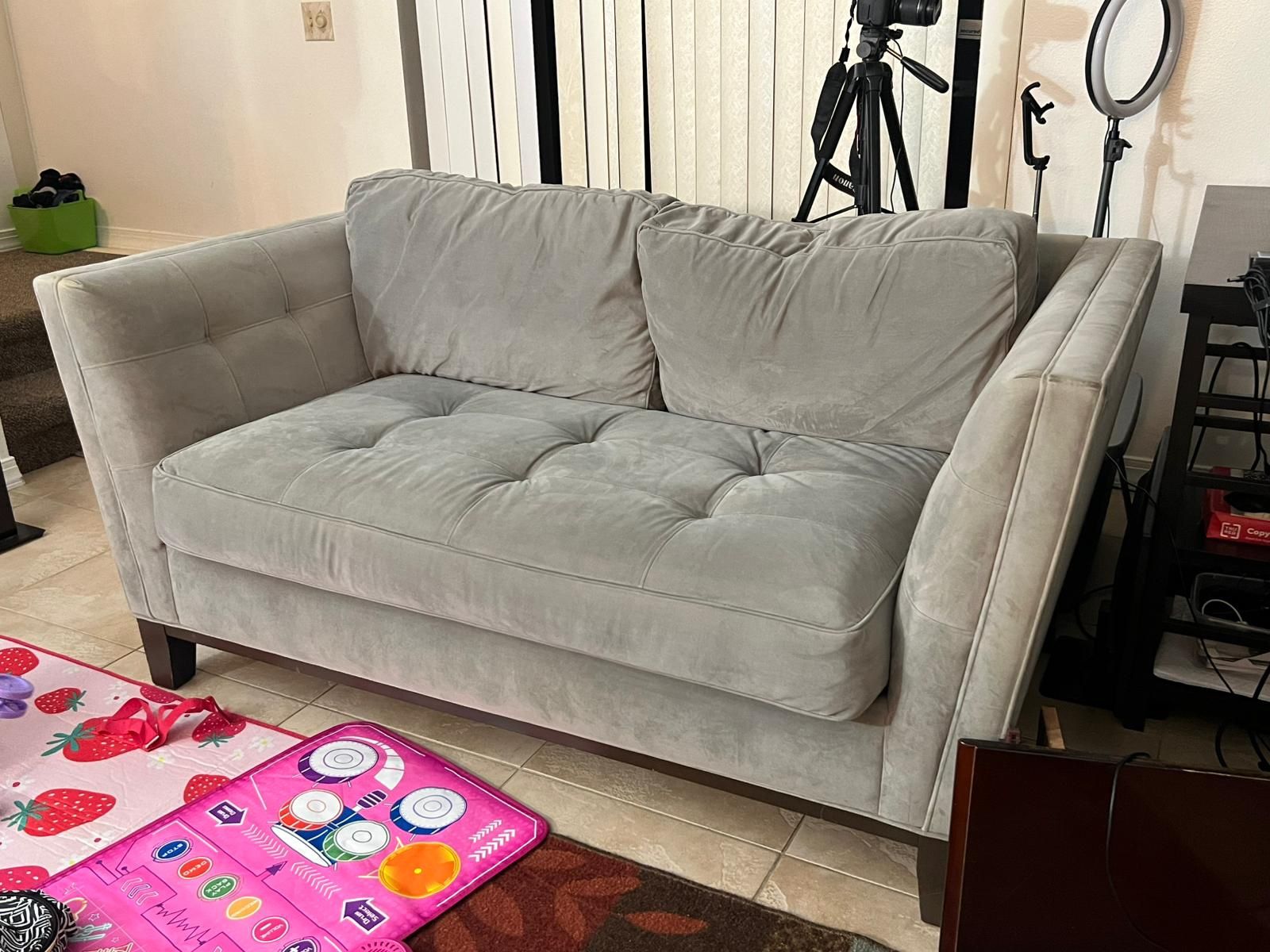 2 Sectional Sofa With Ottoman