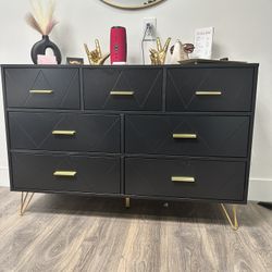 Drawer Dresser