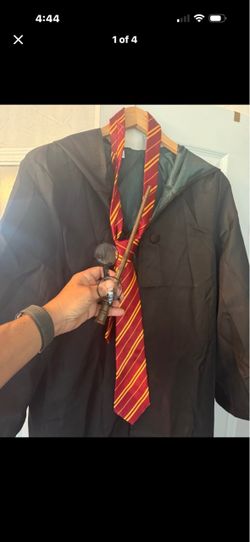 Harry Potter costume cape size small with accessories