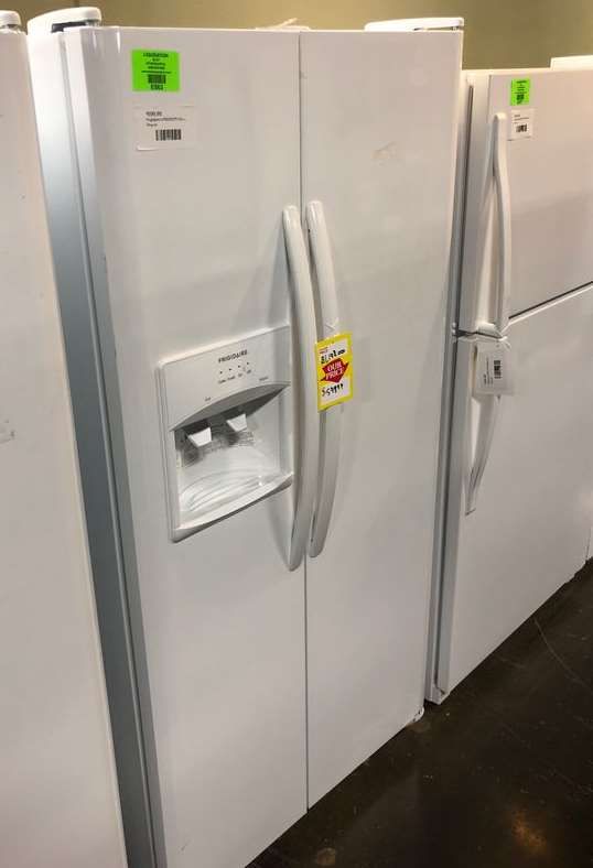 Brand Nee Frigidaire Side by Side Refrigerator White (Model:LFSS2312TP) 3GZT