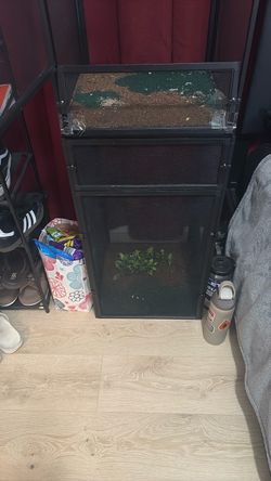 Chameleon cage