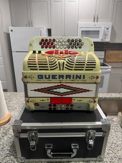 Acordeón Italiano marca Guerrini