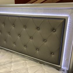 Brand New Bedroom Set Queen Bed Dresser Mirror  king available