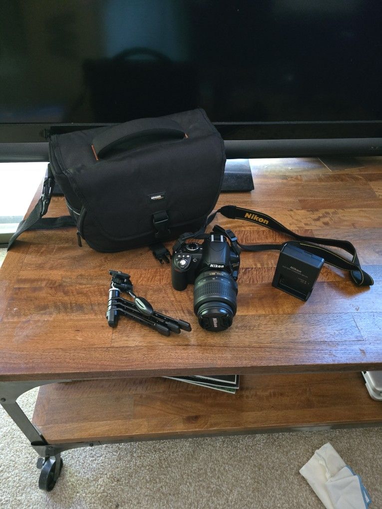 Nikon D3100 with Extras