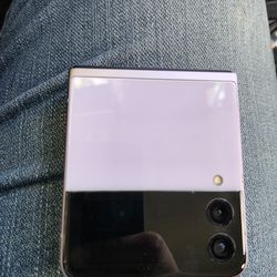 Samsung z flip 3  unlocked.